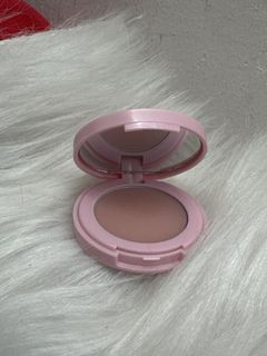 (Category: ) located in . Submitted by cosmeticsdeals (Listing ID 1445532988, Image 1). Description: .