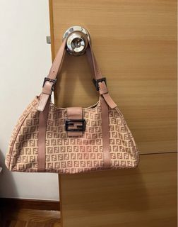 (Category: ) located in . Submitted by dashlux (Listing ID 1445467394, Image 1). Description: .