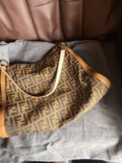 (Category: ) located in . Submitted by closet24 (Listing ID 1445465672, Image 1). Description: .
