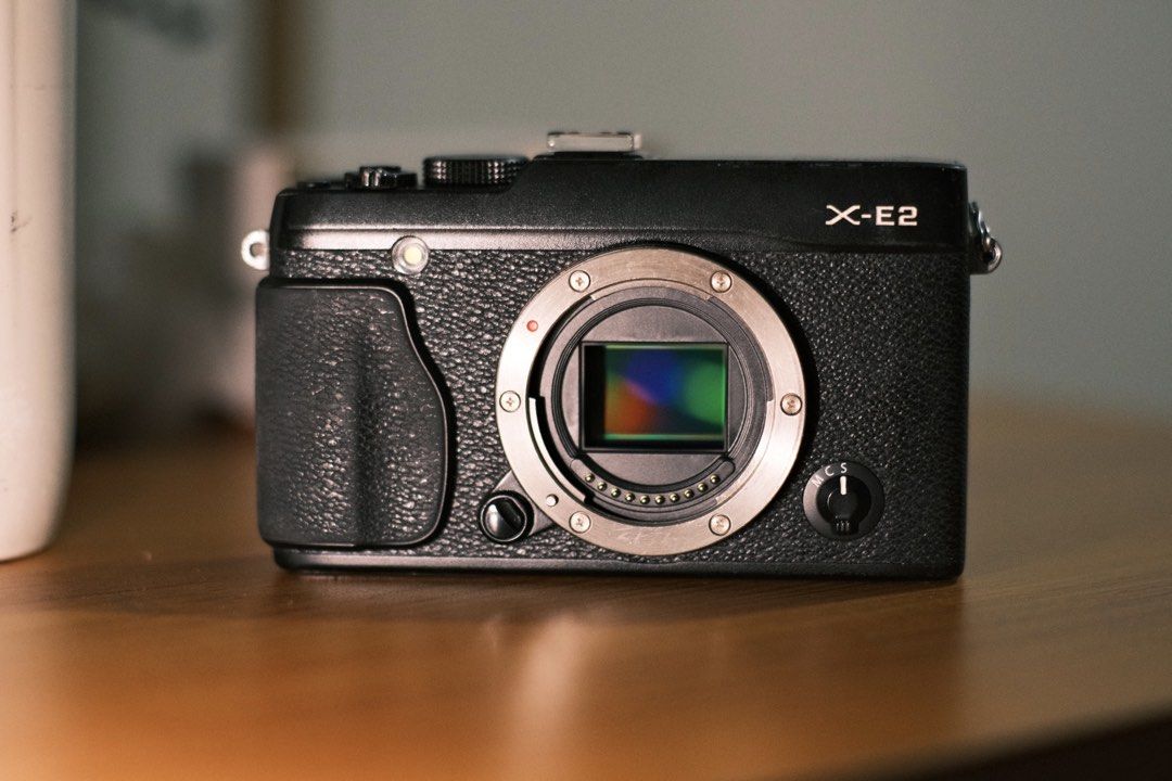 Fujifilm X-E2 Mirrorless Camera Body (Category: Cameras) located in Bulacan. Submitted by aebci (Listing ID 1440744394, Image 3). Description: For sale: Fujifilm X-E2 Camera Body (Black) • Nasa pictures na mismo yung issue. 2nd pic, hindi ako sure if need lang linisin or may ibang need gawin. Medyo noticeable siya sa output pero hindi naman sobrang halata. Nagagamit ko padin ng maayos. • Goods para sa mga beginners for photog. •tempered LCD • Inc