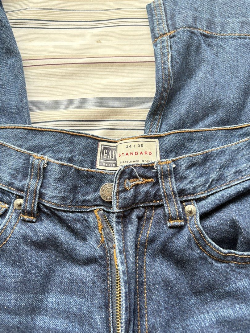 GAP High Rise Wide Leg Jeans (Category: Jeans) located in Bacoor. Submitted by koomitushi (Listing ID 1445499337, Image 2). Description: 27 waistline .