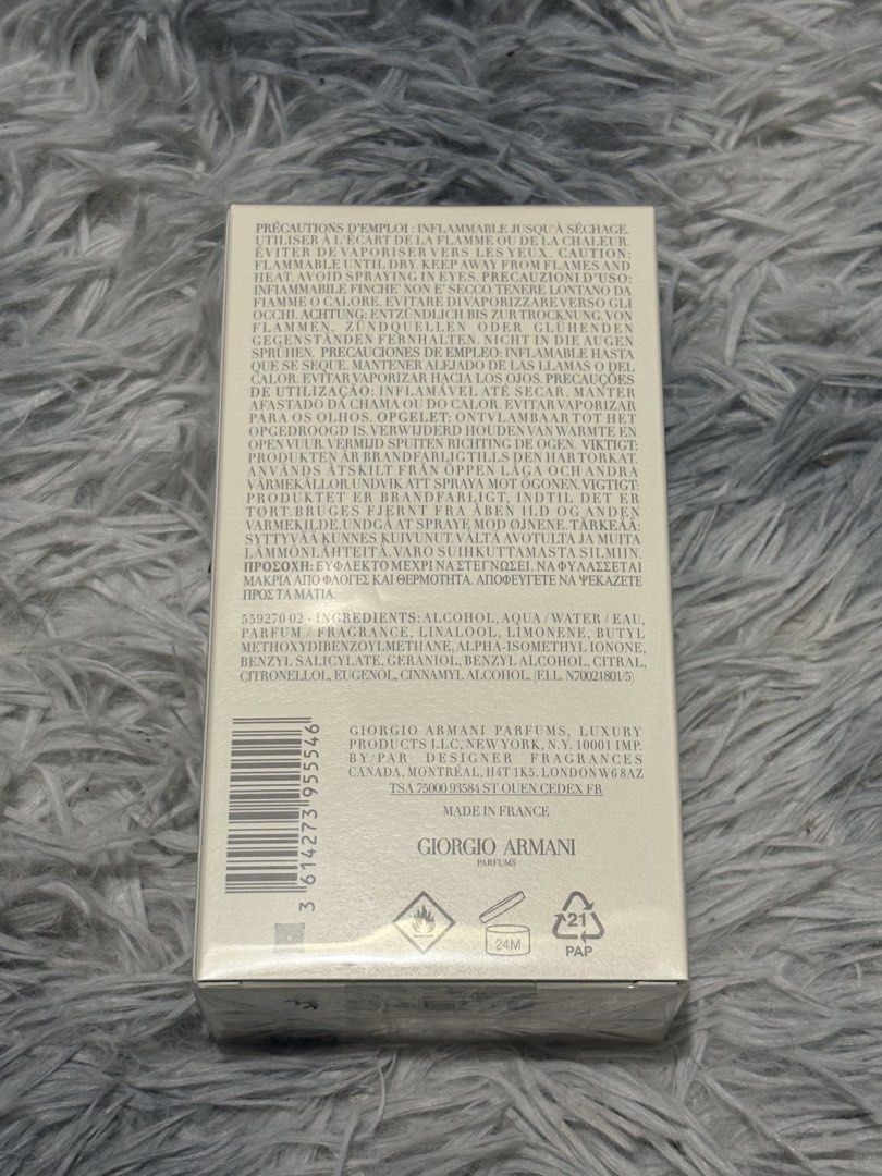 Giorgio Armani Acqua Di Gio EDT 100ml (Category: Fragrance & Deodorants) located in Manila. Submitted by engr.lee (Listing ID 1445596536, Image 2). Description: Brand: Giorgio Armani (NOT TESTER) Fragrance: Acqua Di Gio Eau De Toilette Size: 100ml Condition: Brand new, sealed box.