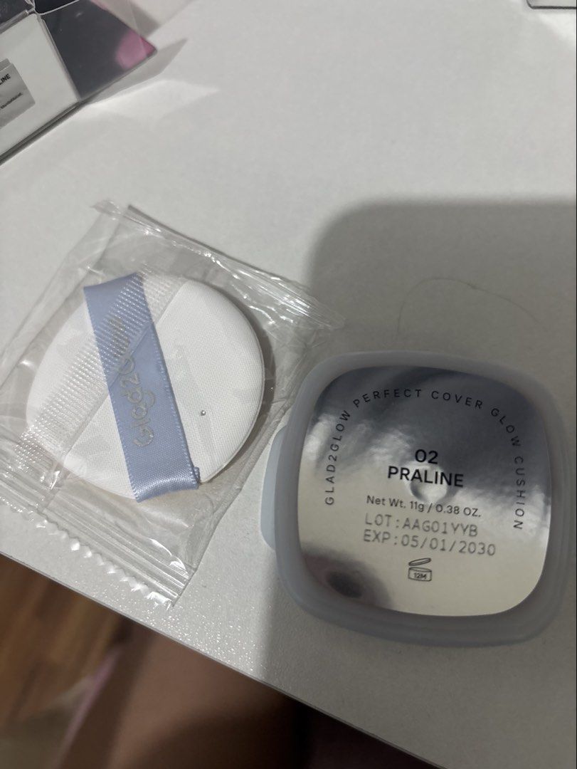 Glad2Glow Perfect Glow Cushion (refil only) - 02 Praline (Category: Makeup) located in Bacoor. Submitted by natrix (Listing ID 1441184104, Image 3). Description: NOT MY SHADE! USED ONCE .