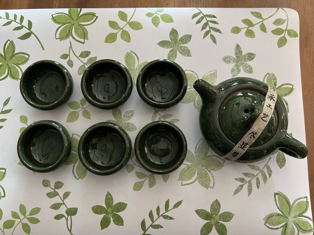 Green Ceramic Teapot and 6 Cups Set