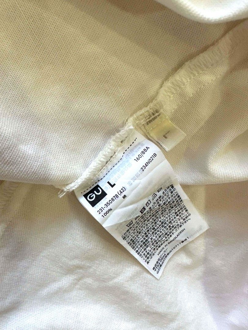 GU White V-Neck Mini Dress Size L (Category: Dresses) located in Davao. Submitted by closetaccess (Listing ID 1445471142, Image 3). Description: - Brand: GU - Color: White - Style: Mini Dress - Neckline: V-neck - Hem: Flared - Size: L - Versatile: Great for casual wear or dressing up .