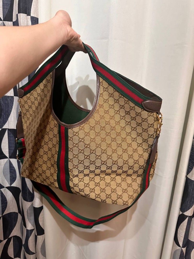 Gucci Giglio Japan Preloved (Category: Luxury Bags & Wallets) located in Manila. Submitted by tianasmom (Listing ID 1445508308, Image 3). Description: 🇯🇵 JAPAN PRELOVED 💯 CANVAS MATERIAL WITH DUSTBAG WITH CODE WITH ETIKERA WITH STRAP.