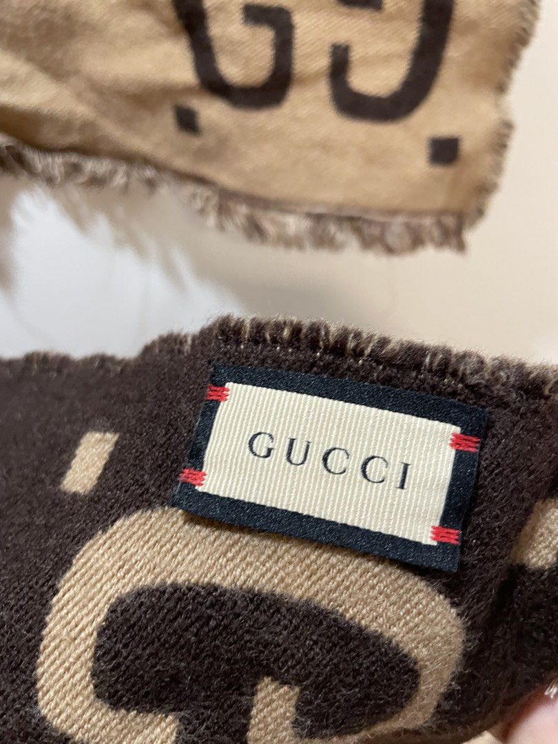 Gucci Monogram Scarf (Category: Luxury Accessories) located in Bacolod City. Submitted by moboandmoga (Listing ID 1445477988, Image 2). Description: Gucci Monogram Scarf Excellent Condition!.