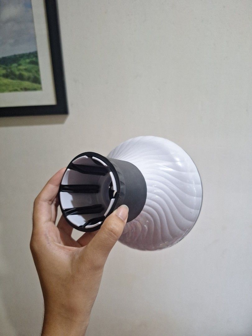 HAIR DIFFUSER (Category: Hair) located in Makati City. Submitted by declutteristhings (Listing ID 1445514225, Image 2). Description: didnt use at all universal diffuser loc: makati city.