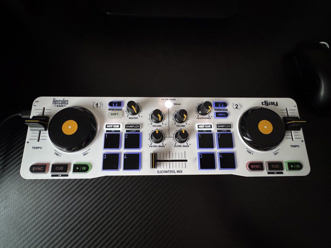 Hercules Djay DJ ControlMix Dj Controller (Category: Portable Music Players) located in Quezon City. Submitted by thirdddd123 (Listing ID 1445441491, Image 1). Description: For sale Hercules DJControl Mix, Used only twice for testing. All buttons are crisp and working, Bought it for 7195PHP on Silent Noise. Pwede niyo po iconnect via Cellphone or PC Wala na pong box. Only the type C cord included. 4,999 PHP QC Area, PM.