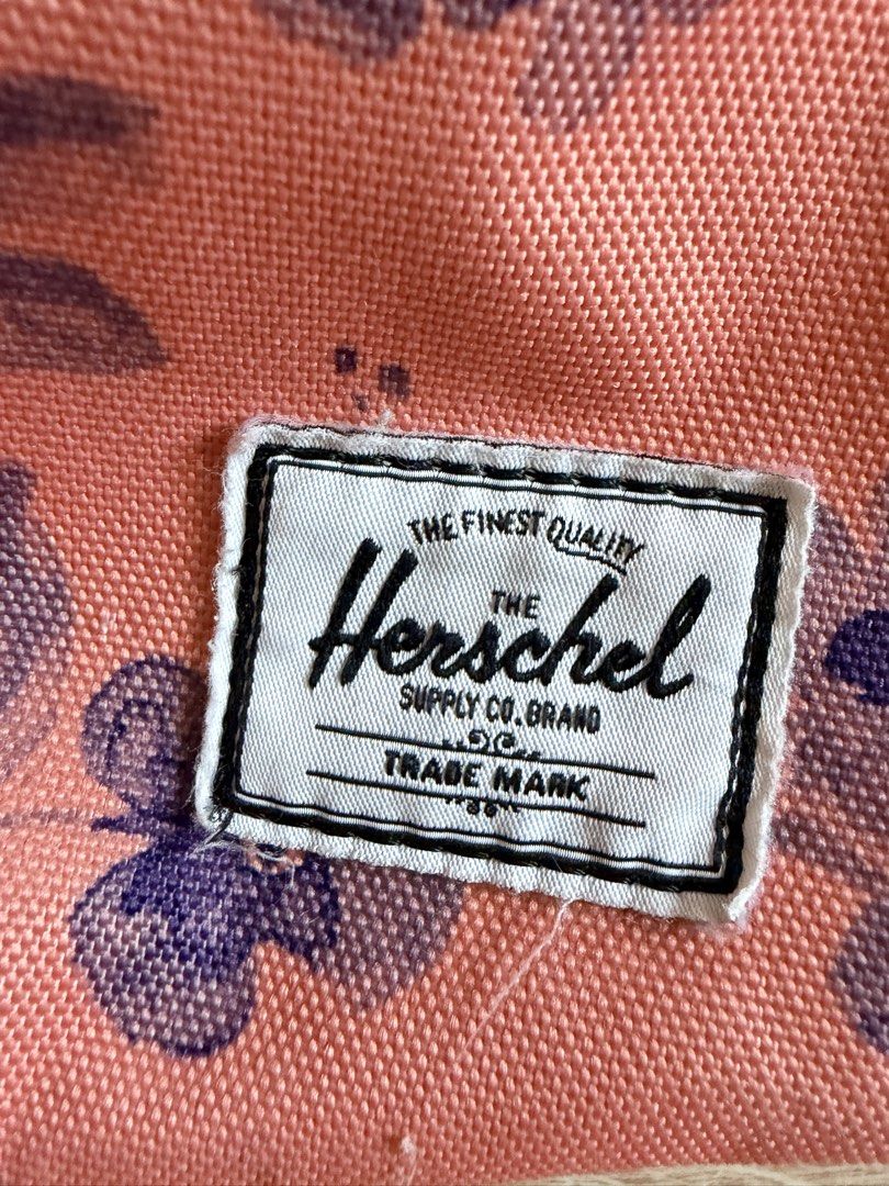 Herschel Pink Floral Laptop Backpack (Category: Backpacks) located in Cabanatuan. Submitted by ningjades (Listing ID 1445510743, Image 2). Description: padded laptop compartment can fit up to 13” laptop 💵 payment first via gcash 🚚 shipped thru j&t (buyer shoulders SF) 📍pickup/meetup: cabanatuan, nueva ecija ❌ no cod/sco .