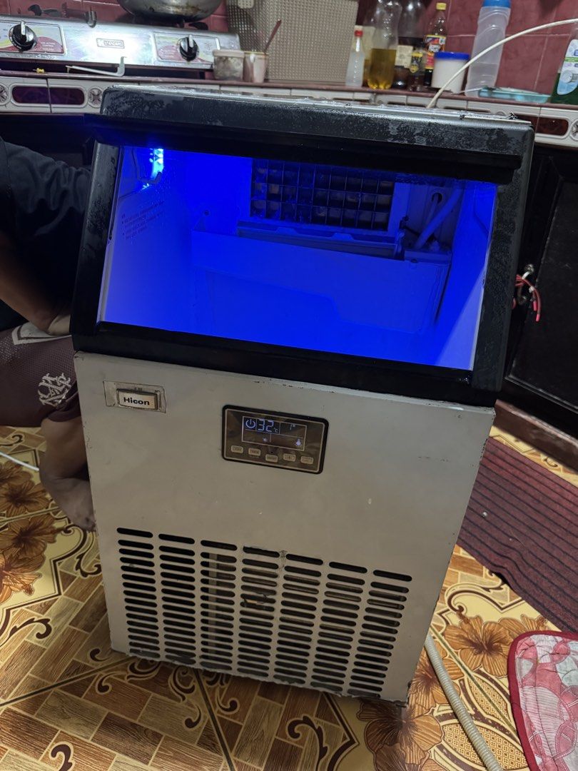 Hicon Commercial Ice Maker Machine (Category: Other Kitchen Appliances) located in Manila. Submitted by marquezpa52205 (Listing ID 1445491058, Image 2). Description: - Commercial Hicon ice maker - Ideal for business use - Features a blue interior light - Display shows '032' - Sold as is, please check photos for condition.