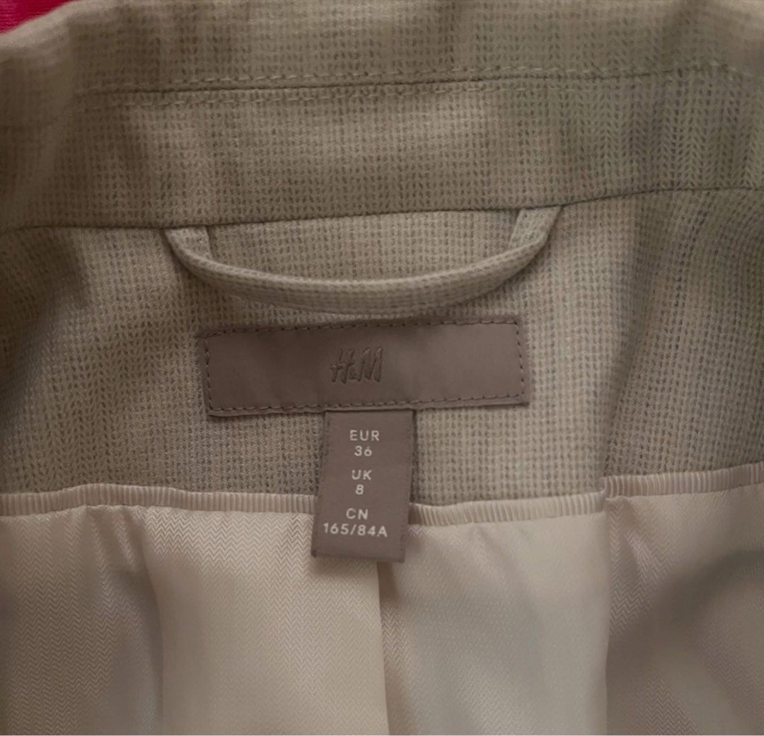 H&M Beige Pinstripe Blazer Jacket (Category: Coats, Jackets and Outerwear) located in Quezon City. Submitted by rosierose5 (Listing ID 1445501652, Image 3). Description: - Lightweight H&M blazer - Beige with subtle pinstripe detail - Single button closure - Two flap pockets - Fully lined interior - Ideal for smart casual or office wear - Size: 36 EU / 8 UK.