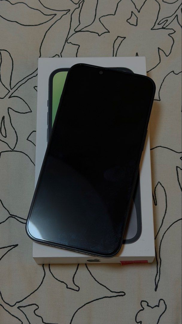 IPHONE 14 128GB (Category: iPhone 14 Series) located in San Mateo. Submitted by marygracem16042 (Listing ID 1445559930, Image 2). Description: For Sale: iPhone 14 📱 128GB 91% Battery Health 🔋 With box, no charger. Negotiable Well-kept and in good condition ✨No issues✅ .