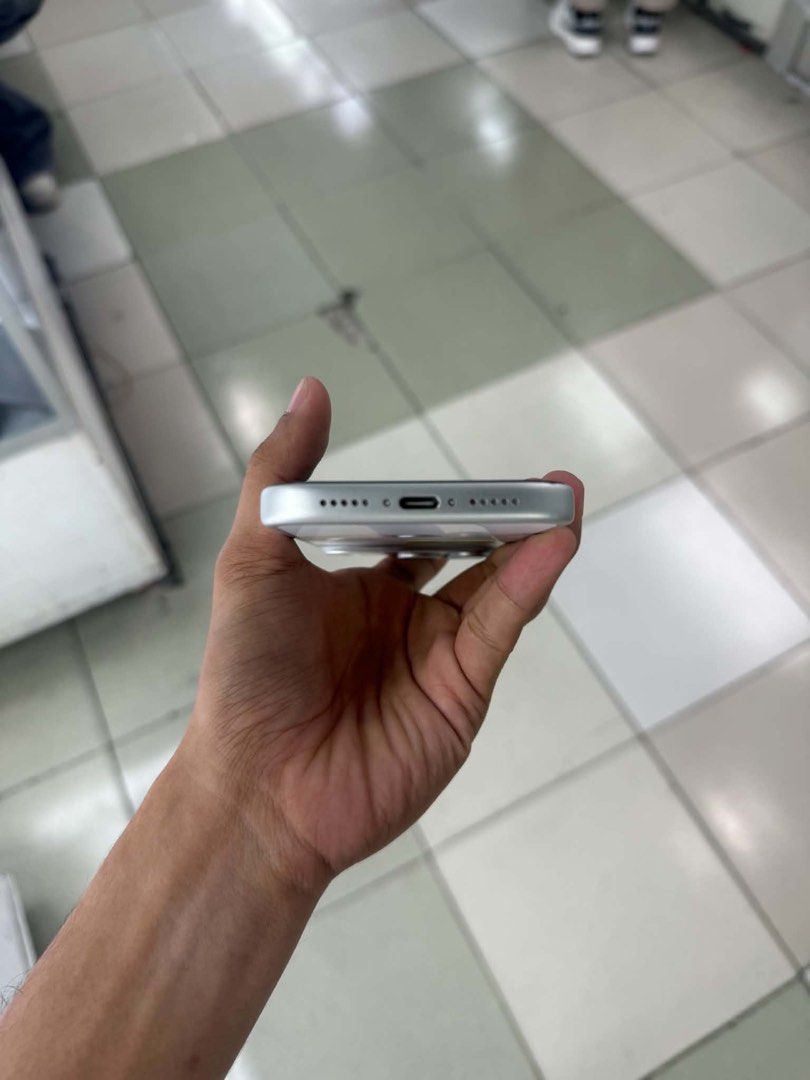 Iphone 17 Pro 256gb esim unlock 100% BH (Category: iPhone 17 Series) located in San Juan City. Submitted by javedsgadgetshop (Listing ID 1445450759, Image 3). Description: WE BUY AND SELL SO PWEDE MAGBINTA OR SWAP ! INSTALLMENT OPTIONS : SPAY LATER / GGIVES / CREDIT CARD / SKYRO / HOMECREDIT (BRANDNEW) Quick Specs : 💵 Iphone 17pro •256gb •US Variant •100% batt health •Esim Unlock •99% Smoothness •No hidden issue | No Repaired •100% Authentic | N