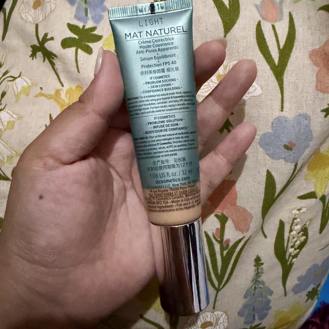 IT Cosmetics CC+ Natural Matte CC Cream SPF 40 Light (Category: Makeup) located in Taguig. Submitted by bnplswmakeup (Listing ID 1445443908, Image 2). Description: - IT Cosmetics CC+ Natural Matte CC Cream - Shade: Light - Finish: Natural Matte - Benefits: Color correcting, pore minimizing, full coverage - Added Ingredients: Skin balancing serum, SPF 40 UVA/PA++ - Size: 1.08 US fl. oz. / 32 mL - Bought here in Carousell last June 20 only. - Bough