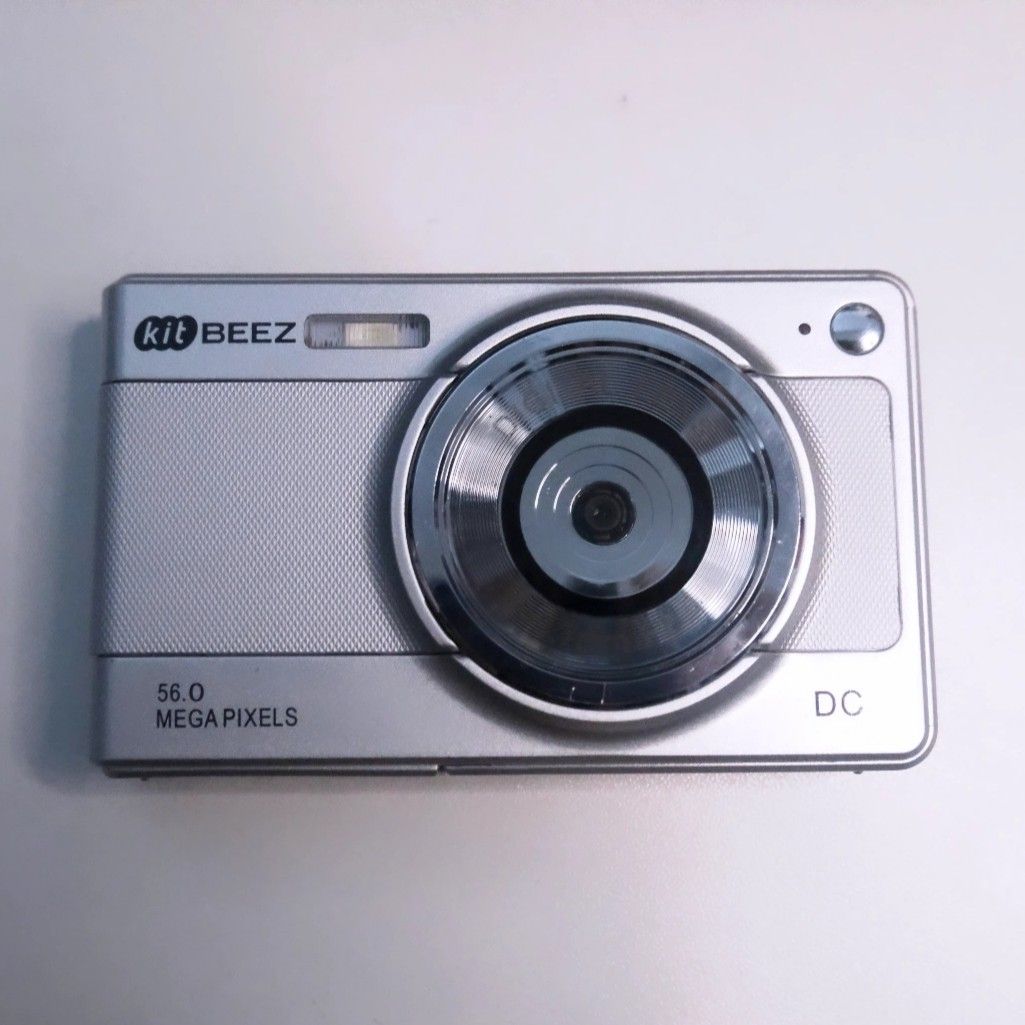 Kit Beez KC-2 Digital Camera (Category: Cameras) located in Makati City. Submitted by whimsyholic (Listing ID 1445512531, Image 3). Description: LP. lowballers will be ignored. KiTBEEZ KC-2 Digital Camera - 56MP - CCD sensor - Point and shoot - Working flash - Good for casual photography - Bought from 🍊 for ₱1,297 Inclusions: - Camera - Camera pouch - 2 batteries - 32GB micro SD card Flaw: - namamatay minsan kapag naaalog or nahahampas yung side