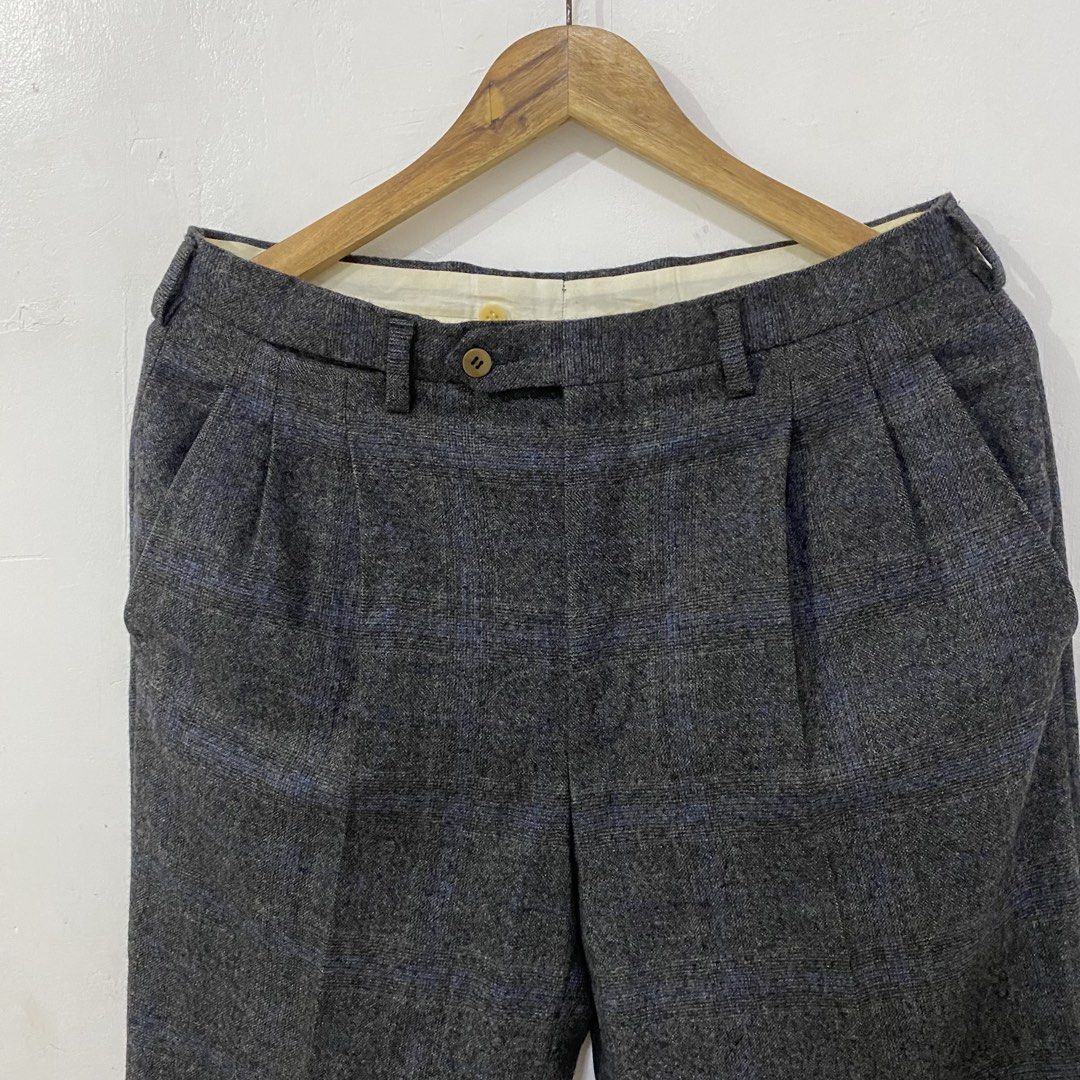 Kiton Napoli Cashmere Wool Trousers (Category: Trousers) located in Las Pinas. Submitted by declutter_thing69 (Listing ID 1445511538, Image 2). Description: Kiton Napoli Cashmere Wool Trousers Legit Excellent size 46 32 inches Waist 36 inches Length.