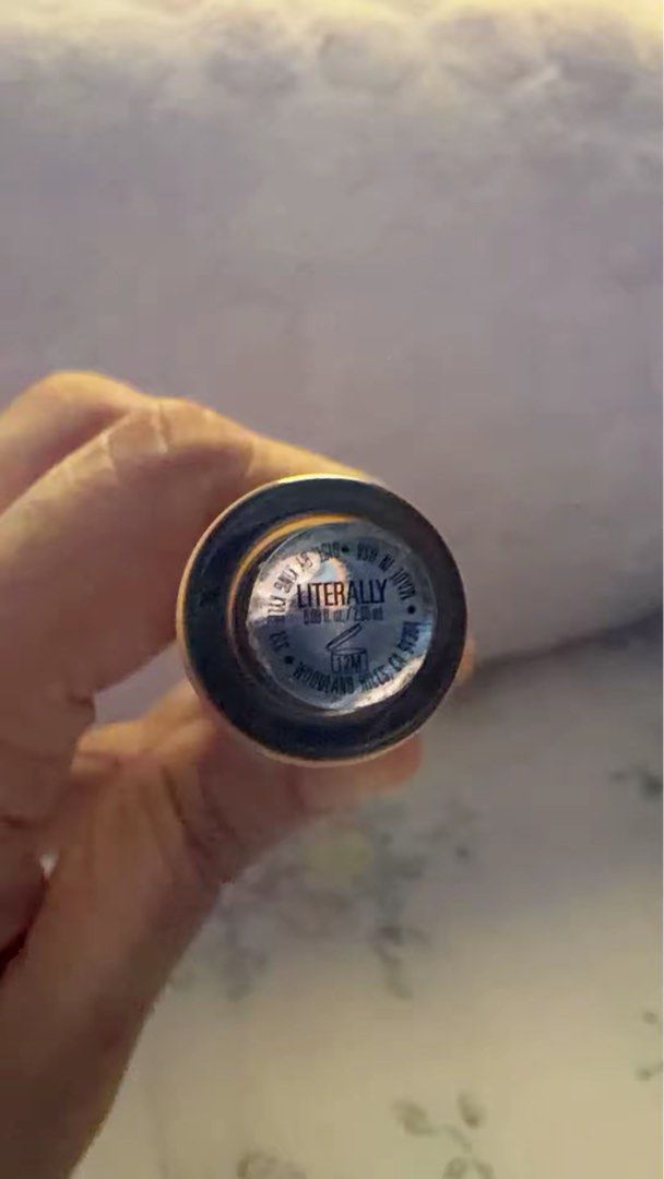 Kylie Jenner (Category: Makeup) located in Manila. Submitted by pinkismyhappycolor16 (Listing ID 1445429174, Image 2). Description: .