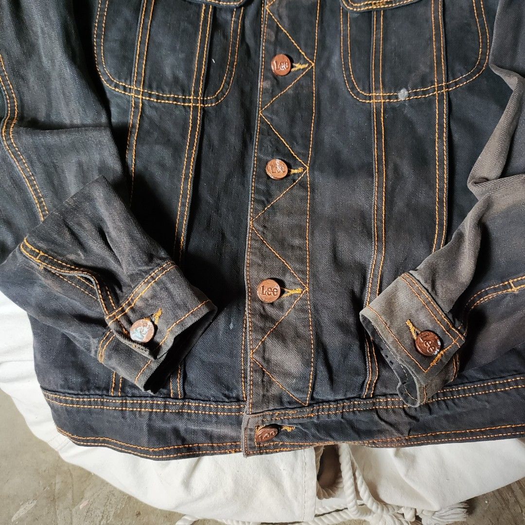 Lee Denim Jacket Black Orange Stitching Size M (Category: Coats, Jackets and Outerwear) located in Maria Aurora. Submitted by pewpewww22 (Listing ID 1445504396, Image 2). Description: dimes-20 by 26 inch issue fade.