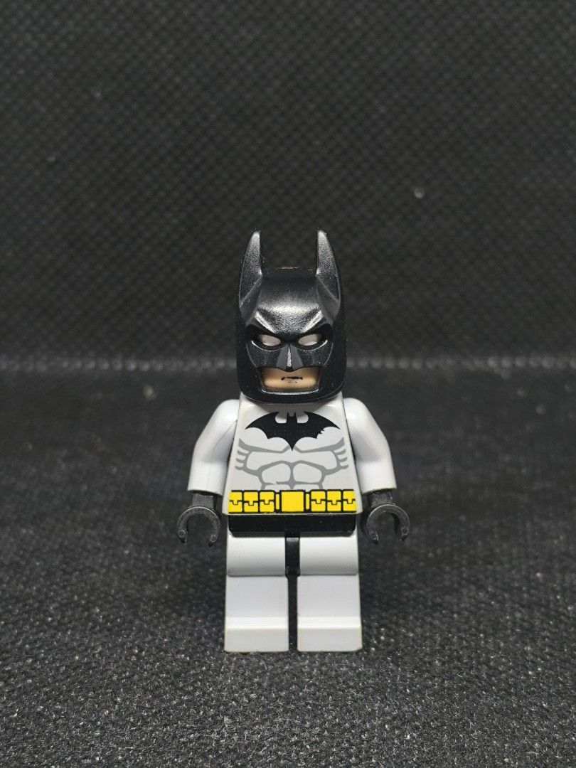 Lego Batman Minifigure - light bluish Gray Suit (Category: Lego & Building Sets) located in Bacoor. Submitted by patrickpy063765 (Listing ID 1445474483, Image 1). Description: - Authentic Lego Batman minifigure - Features a classic grey suit with the iconic bat symbol - Detailed yellow utility belt - Unique head sculpt with a bandage detail - Ideal for Lego collectors and avid Batman fans.