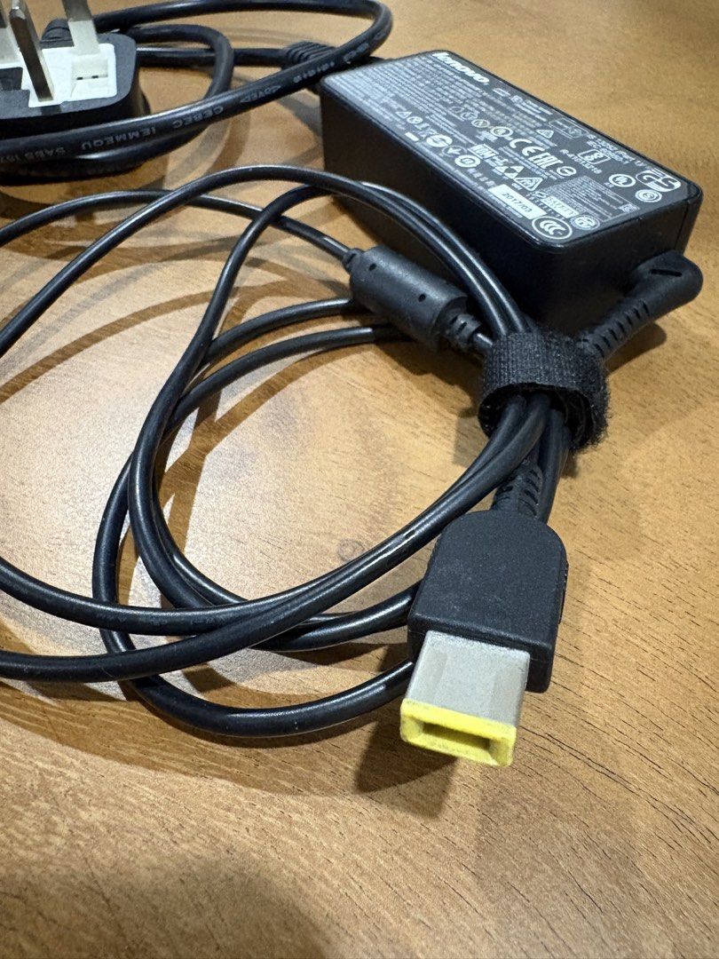 Lenovo AC Adapter Charger Adapter490466471072901121