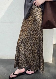 （分類：）位於 。 由 ursulaponytail 提交（商品編號 1445522970，圖片 1）。簡介： 。