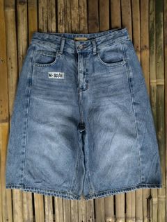 (Category: ) located in . Submitted by ingsikthrifting (Listing ID 1445577446, Image 1). Description: .