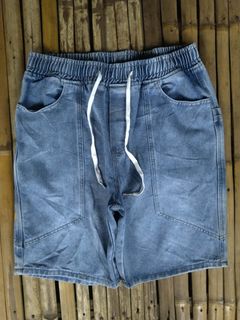 (Category: ) located in . Submitted by ingsikthrifting (Listing ID 1445576899, Image 1). Description: .