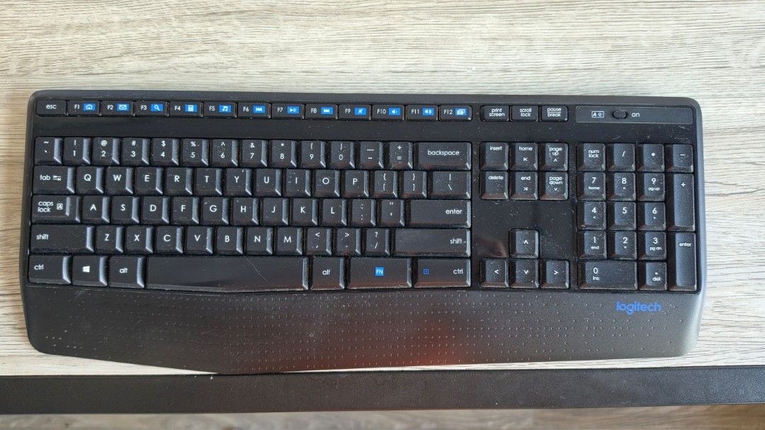Logitech K345490218643878717440