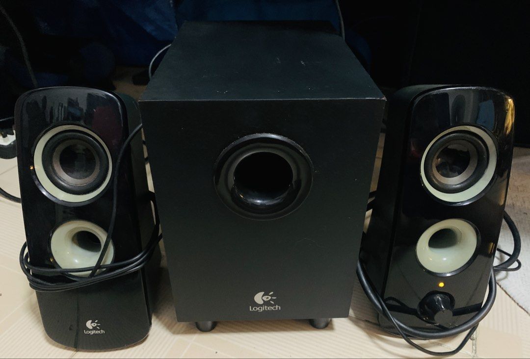 Logitech Z123 Speaker System with Subwoofer