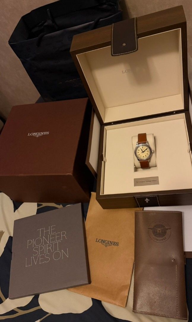 Longines Military Marine Nationale (Category: Luxury Watches) located in Paranaque City. Submitted by josefguillen (Listing ID 1445525572, Image 3). Description: Brand: Longines Model: Heritage Military Marine Nationale Reference Number: L2.833.4.93.2 Brand: Longines Model: Heritage Military Marine Nationale Reference Number: L2.833.4.93.2 Diameter: 38.5mm Case Material: Steel Lug width: 19mm Dial Color: Beige Indexes: Painted, Arabic Lume: Super