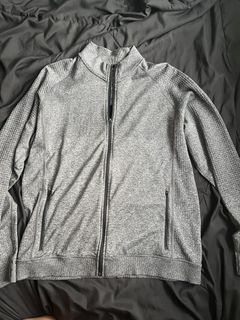 (Category: ) located in . Submitted by wardrobe_declutter14 (Listing ID 1445512870, Image 1). Description: .