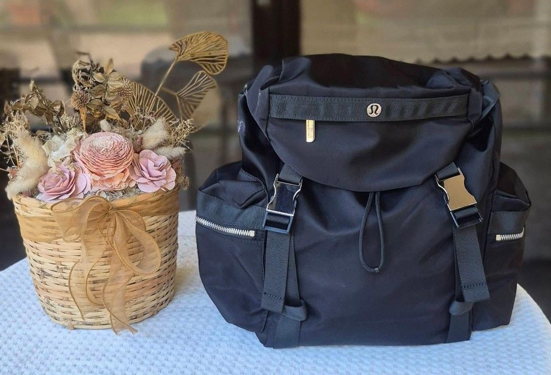 Lululemon Wonderlust Cargo Backpack Original Black Nylon (Category: Backpacks) located in Manila. Submitted by kresler (Listing ID 1445433195, Image 2). Description: 🖤 Selected Preloved Collection 🇰🇷 Sourced from Korea ❗Original❗ ■ Lu..Lu..Le..mon Wonderlust Cargo Backpack ▪️Nylon Material ▪️Medium Size ▪️Multiple Cargo Pockets ▪️Spacious Main Compartment ▪️Lightweight and Durable ▪️Perfect for Travel, Work, School, and Everyday Use ✨ Features