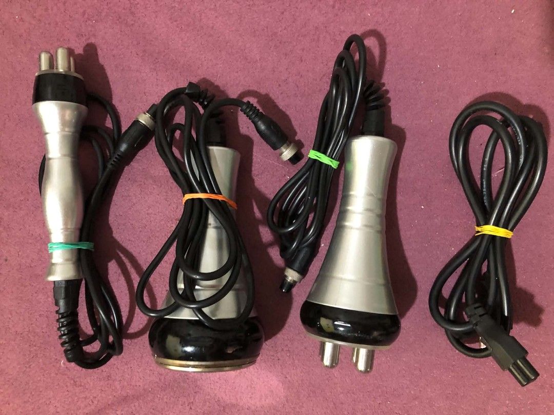 LW-101 Cavitation Slimming System with 3 Probes (Category: Body Care) located in Pasay City. Submitted by suragnot (Listing ID 1445499859, Image 2). Description: - LW-101 Cavitation Slimming System - Main unit included - Three (3) different probes for body contouring - Digital display for easy monitoring - User-friendly controls - All visible accessories and cables included - Suitable for home or professional use.