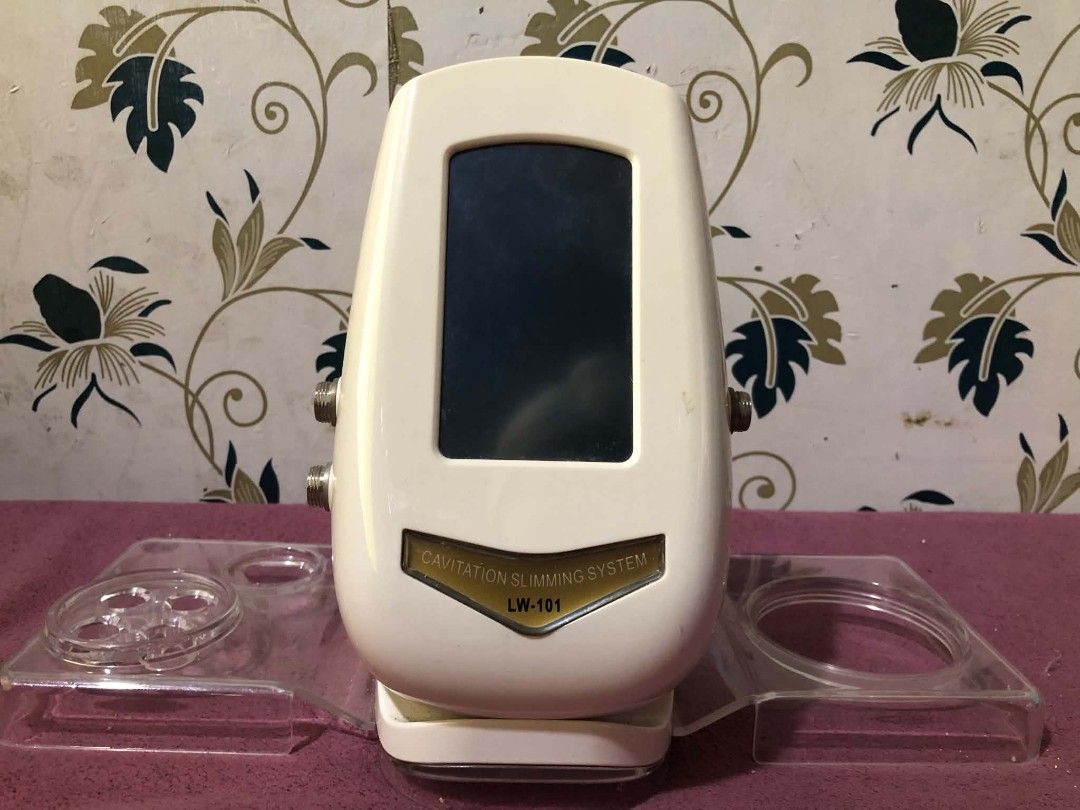 LW-101 Cavitation Slimming System with 3 Probes (Category: Body Care) located in Pasay City. Submitted by suragnot (Listing ID 1445499859, Image 3). Description: - LW-101 Cavitation Slimming System - Main unit included - Three (3) different probes for body contouring - Digital display for easy monitoring - User-friendly controls - All visible accessories and cables included - Suitable for home or professional use.