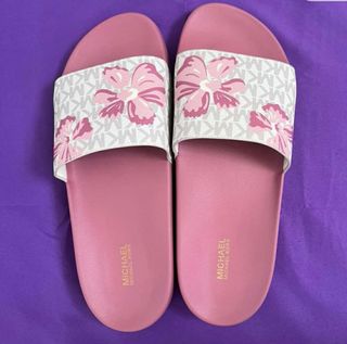(Category: ) located in . Submitted by vanitystorehouse (Listing ID 1445543238, Image 1). Description: .