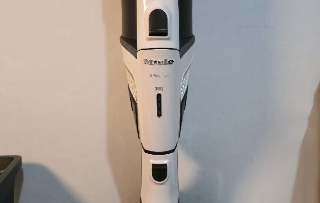 Miele HX1 Triflex Cordless Vacuum (Category: Vacuum Cleaner & Housekeeping) located in Rizal. Submitted by potato_corner (Listing ID 1445584302, Image 3). Description: Miele HX1 Triflex Cordless Vacuum Australian mall pull out Used as demo unit complete accessories manual no box no issue 220V made in Germany.