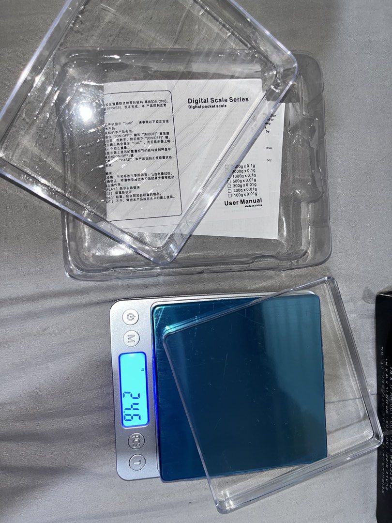 Mini Digital Platform scale | Ingredients Scale | Calorie Scale (Category: Health Monitors & Weighing Scales) located in Manila. Submitted by grandhawk-894b59 (Listing ID 1445515573, Image 3). Description: Max: 3000g d = 0.1g For ingredients scaling For calorie counting With free battery Ready to use.