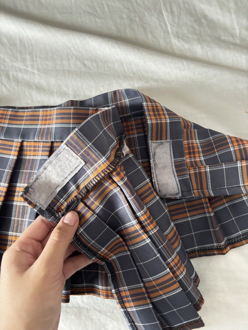 mini micro skirt for layering styling (Category: Skirts) located in Binan City. Submitted by visualcloset (Listing ID 1445442086, Image 2). Description: SIZE: 24-25 WAIST 🏷️ NONE 📍SAN PEDRO LAGUNA 📦 J&T (BUYER WILL SHOULDER SF.) 🧾GCASH PAYMENT ONLY (NO COD) .
