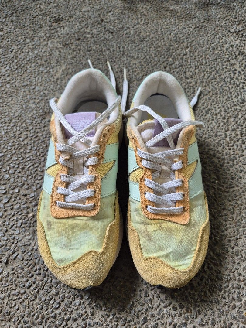 New Balance 237 Sneakers Multi-Color (Category: Sneakers) located in Mandaluyong City. Submitted by _spike (Listing ID 1445508784, Image 1). Description: New Balance 237 sneakers, Multicolored colorway. Heavily used and needs a good cleaning. No rips, seams, and performance issues. Hopefully someone can give this pair a new life with a good clean, hence selling extremely low. Feel free to dm for more photos Payment methods: Gcash and Maya Shippin