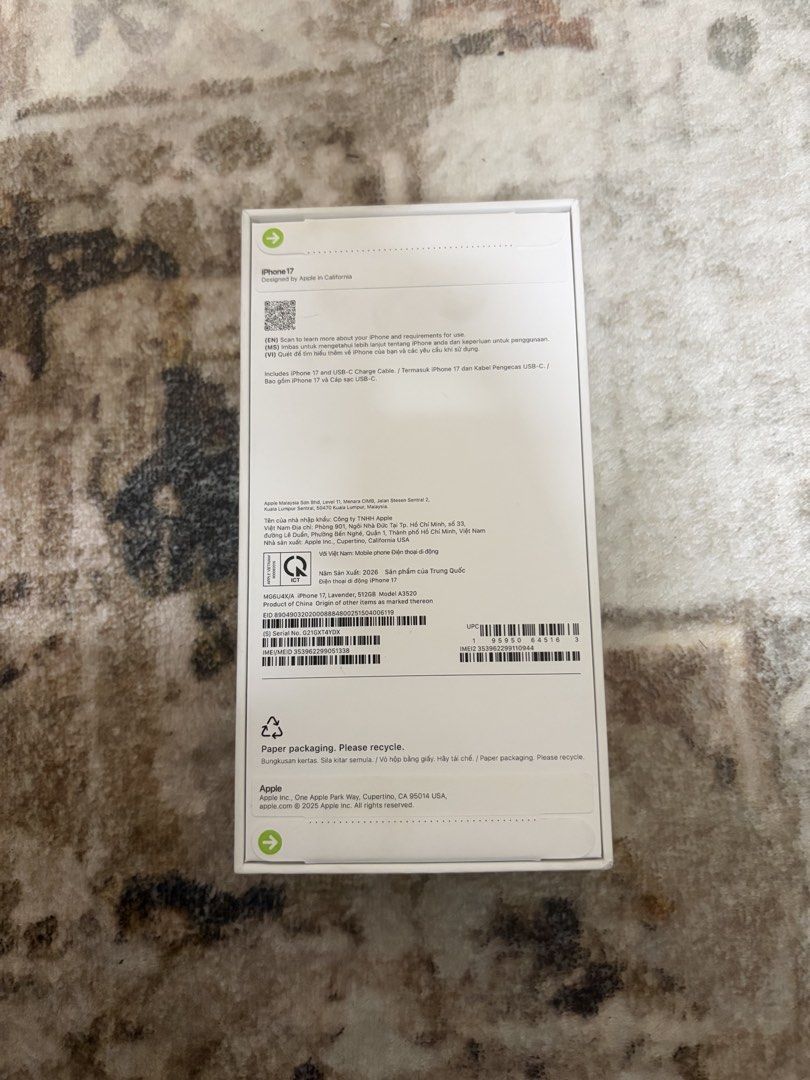 (Category: iPhone 17 Series) located in Klang. Submitted by junessmf (Listing ID 1445446217, Image 2). Description: -brand new -beli dekat senheng -tak pernah buka meet up only, ni hadiah dari someone tapi tak pakai sebab ada phone yang sama nego tipis .