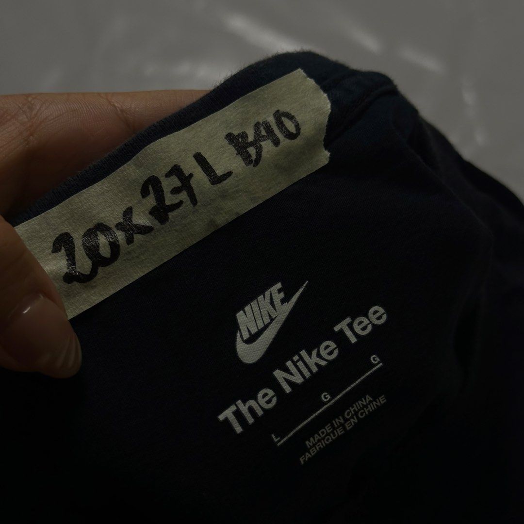 Nike Air T-Shirt Size L (Category: Tshirts & Polo Shirts ) located in Manila. Submitted by johnedel_james (Listing ID 1445563966, Image 3). Description: - Black Nike Air T-shirt - Size: Large (L) - Material: 100% Cotton - Features a cool graphic print with Nike Air branding on the front - Ideal for casual wear - Please check photos for detailed condition.
