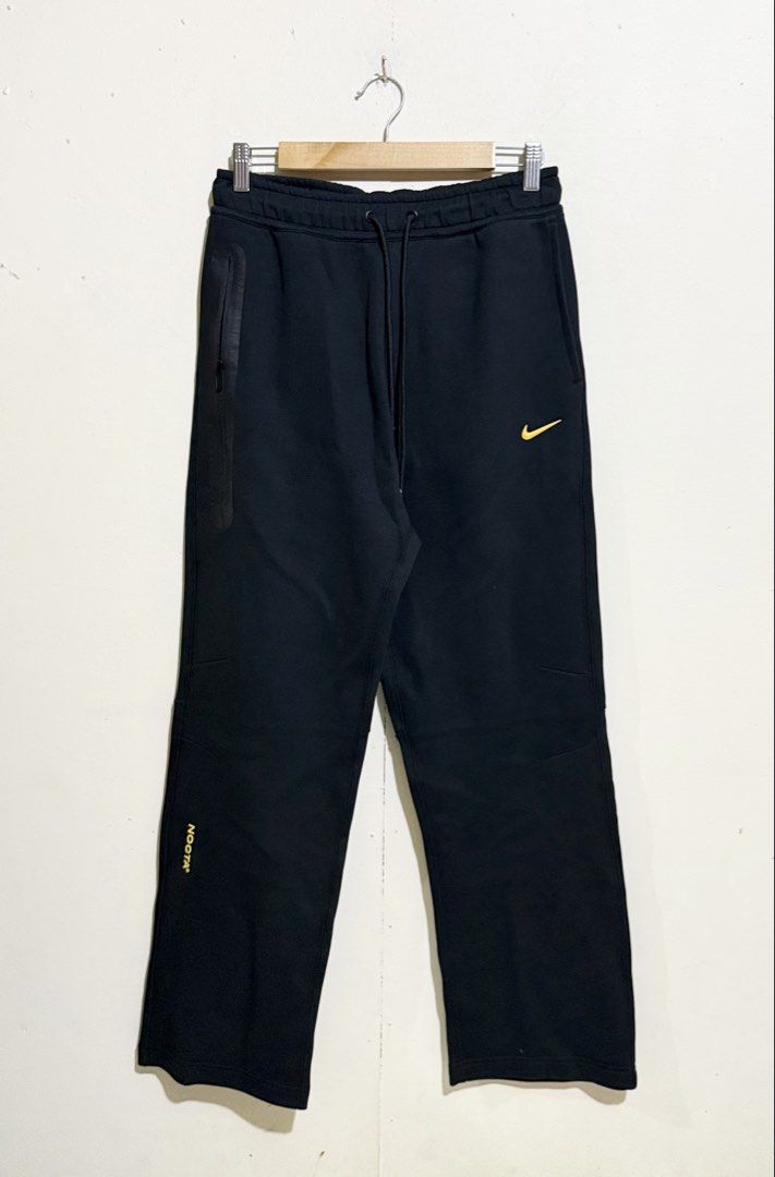 Nike Nocta x drake wide pants (Category: Joggers) located in Manila. Submitted by mankindarchivesv2 (Listing ID 1445513851, Image 1). Description: Nike nocta x drake wide pants Size: large Excellent condition non issue 2500 php Pm me if interested .