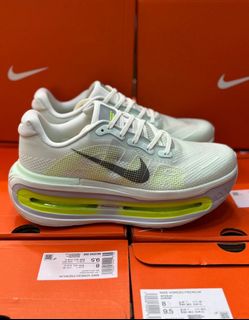 (Category: ) located in . Submitted by soledout_kicks (Listing ID 1445472160, Image 1). Description: .