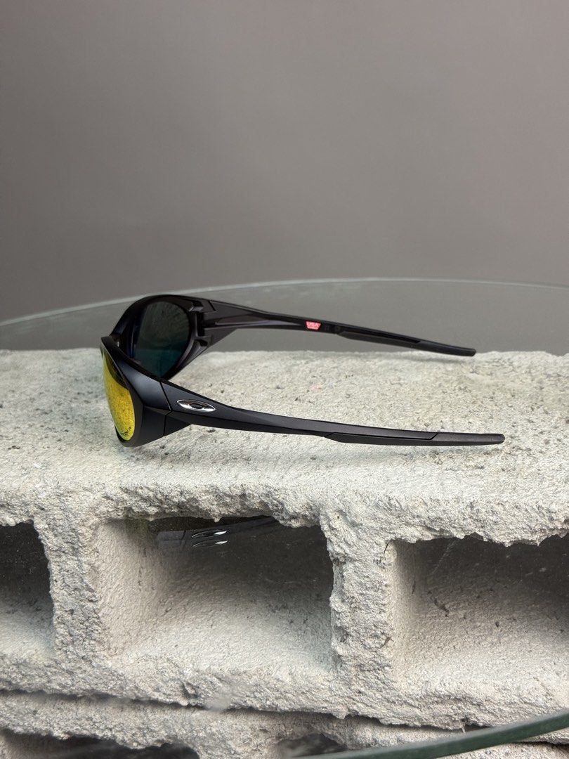 OAKLEY (Category: Sunglasses & Eyewear) located in Angeles City. Submitted by secondluxph (Listing ID 1445582799, Image 3). Description: - OAKLEY - CUSTOM EYE JACKET REDUX - MATTE BLACK FRAME - RUBY IRIDIUM LENSES - PRISITINE CONDITION - WITH OAKLEY CASE - JAPAN / HONGKONG SOURCE .