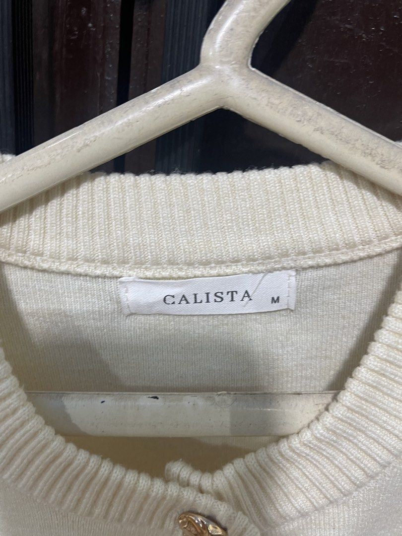 Old Money Cream Knit Blouse HQ (Category: Blouses) located in Paranaque City. Submitted by lovenclutter (Listing ID 1445567005, Image 2). Description: - Bought from Calista - Worn once only after wash - Super nice - No issues - Soft knit, Ideal for aircon/cold places.