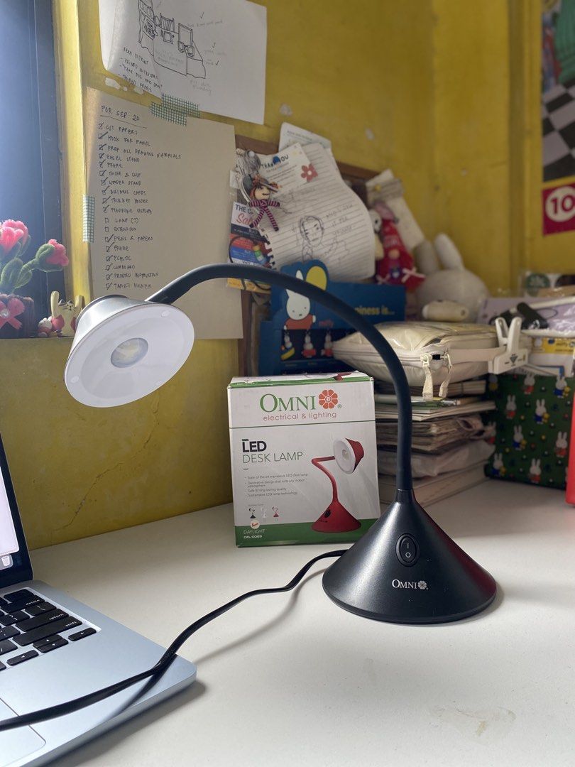 OMNI LED Desk Lamp (Category: Lighting) located in Pateros City. Submitted by pompompurins (Listing ID 1445485431, Image 2). Description: - Never used - Opened once just to test - 100% working - Gifted last christmas RFS: Decluttering.