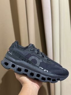 (Category: ) located in . Submitted by gfinds_shoes (Listing ID 1445604514, Image 1). Description: .