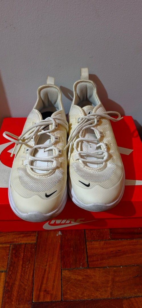 Original kids Nike shoes (Category: Babies & Kids Fashion) located in Pasig City. Submitted by lfboutique (Listing ID 1445606965, Image 2). Description: original preloved in good condition with box pls see photos first reference pasig loc payment first or upon pick up .