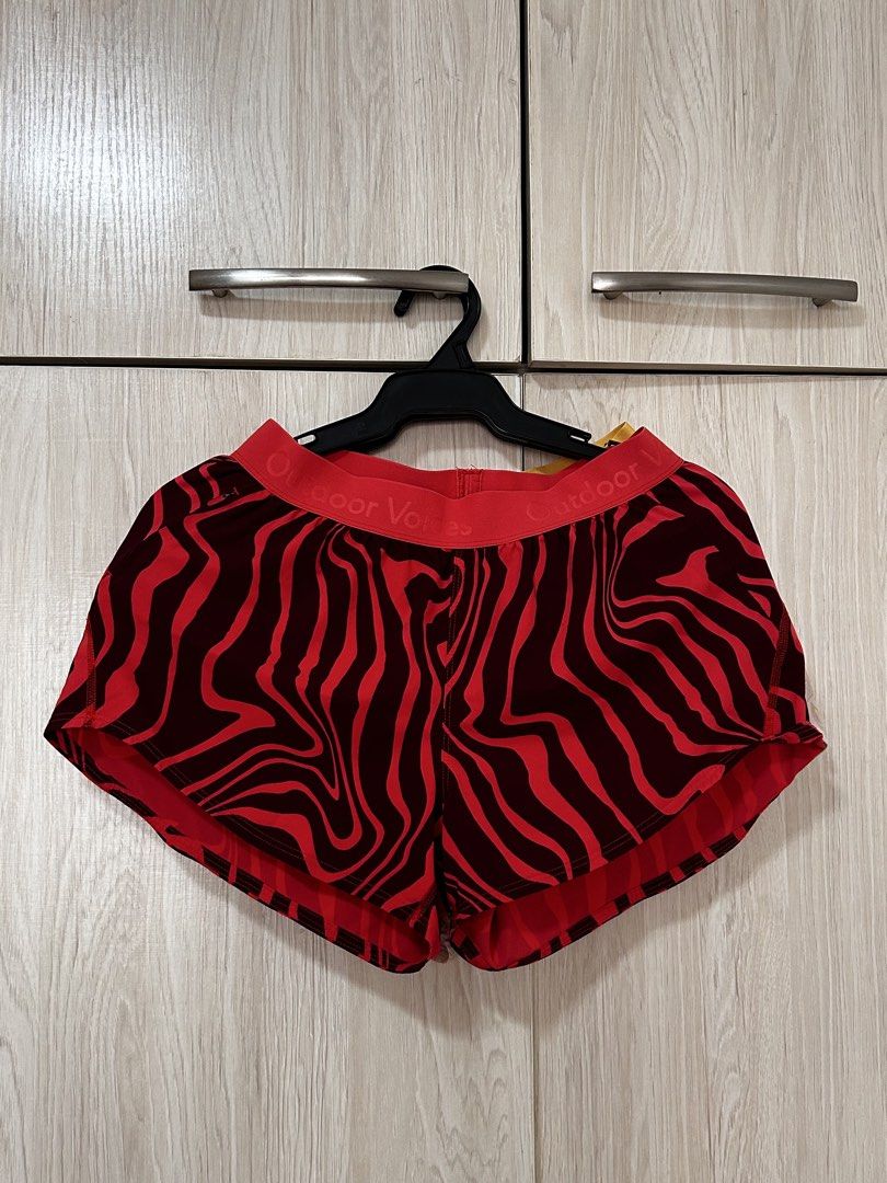 Outdoor Voices Relay Shorts (Category: Activewear) located in Makati City. Submitted by serenitylamb (Listing ID 1445466197, Image 1). Description: OG OV relay shorts Size small, fits small to medium .